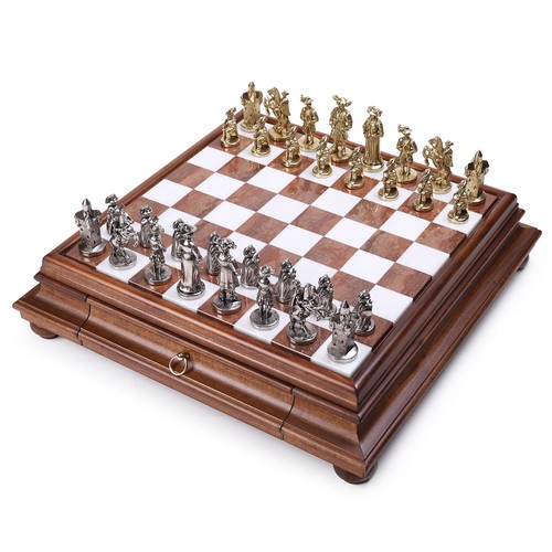 Italian chess pieces