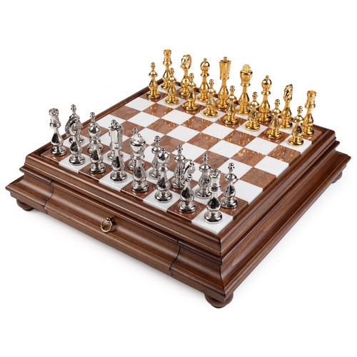 Italian set chess pieces